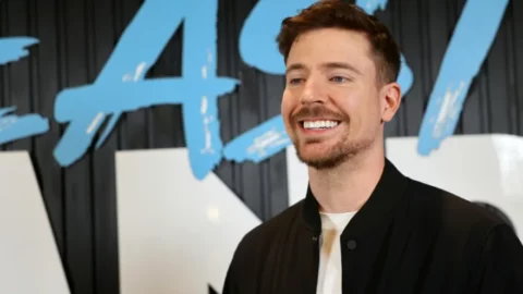 “مستر بيست” يفتتح مدينة ألعاب موقتة في السعودية