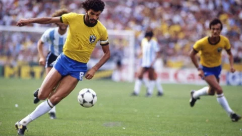 في الذكرى 14 لوفاته.. سقراطيس: أسطورة البرازيل الذي ناضل من أجل الديمقراطية