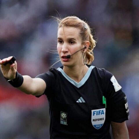 الحكمة الدولية بشرى كربوب تعلن اعتزالها بسبب “ممارسات أربكت المسير”