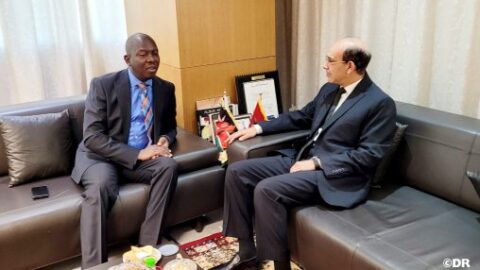 رئيس النيابة العامة يتباحث مع مدير المتابعات العمومية بكينيا