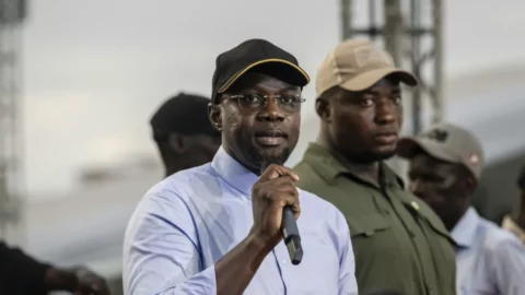 بسبب الصعوبات الاقتصادية.. رئيس الوزراء السنغالي يطلب من مواطنيه تقديم تضحيات