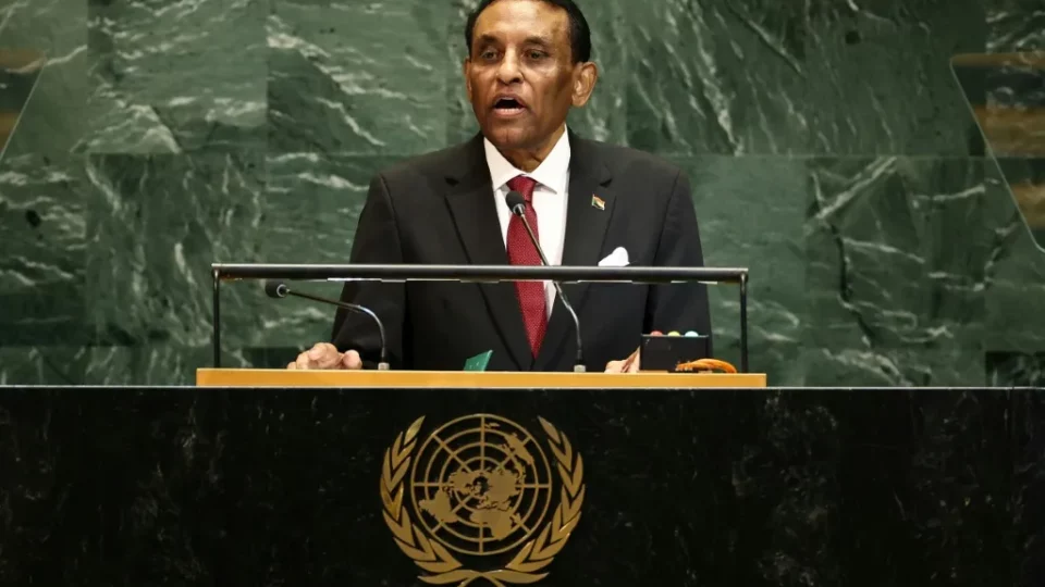 إدريس يدعو إلى ملاحقة دولية لمرتكبي أعمال العنف في الفاشر