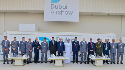 لوديي وبريظ يقودان وفدا من القوات المسلحة الملكية إلى معرض دبي للطيران
