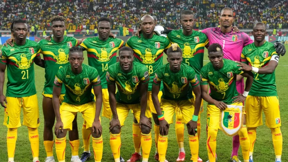 نسور مالي.. قوة بلا تتويجات ودولة تتقاطع فوقها الأطماع والانقلابات