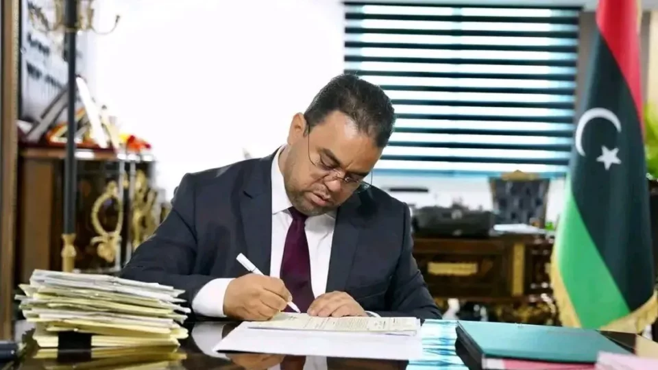 توقيف وزير التربية الليبي للتقصير بملف طباعة الكتب المدرسية