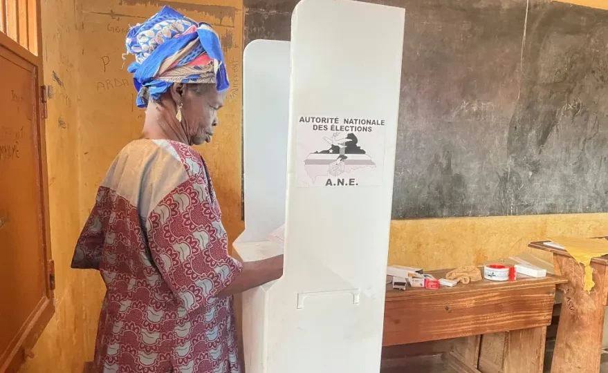 تواديرا نحو ولاية ثالثة رئيسا لإفريقيا الوسطى