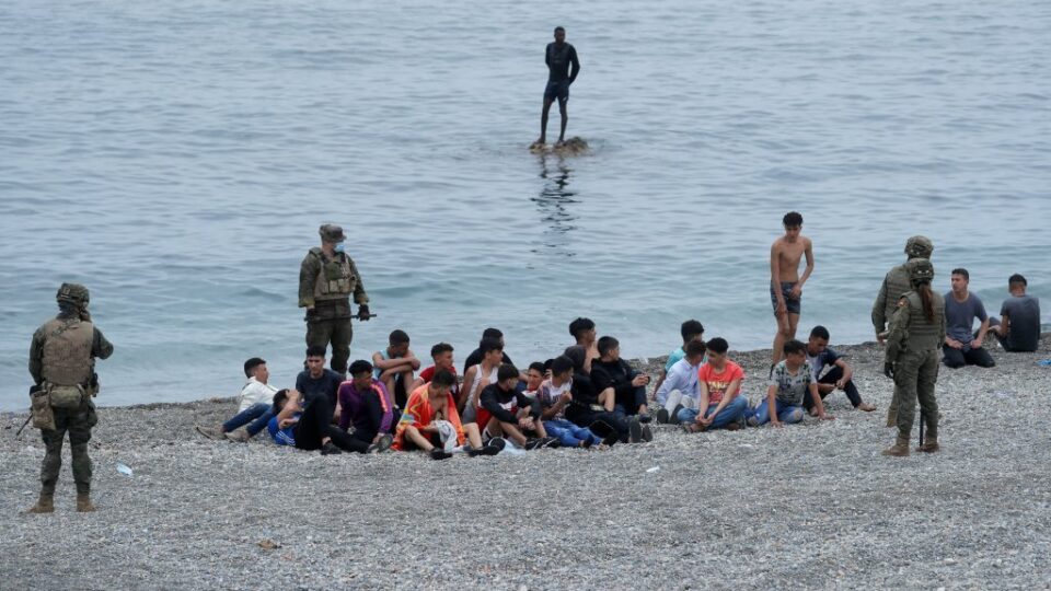 متابعة إسبانية بتهمة الاعتداء الجنسي على قاصرين مغاربة في سبتة المحتلة