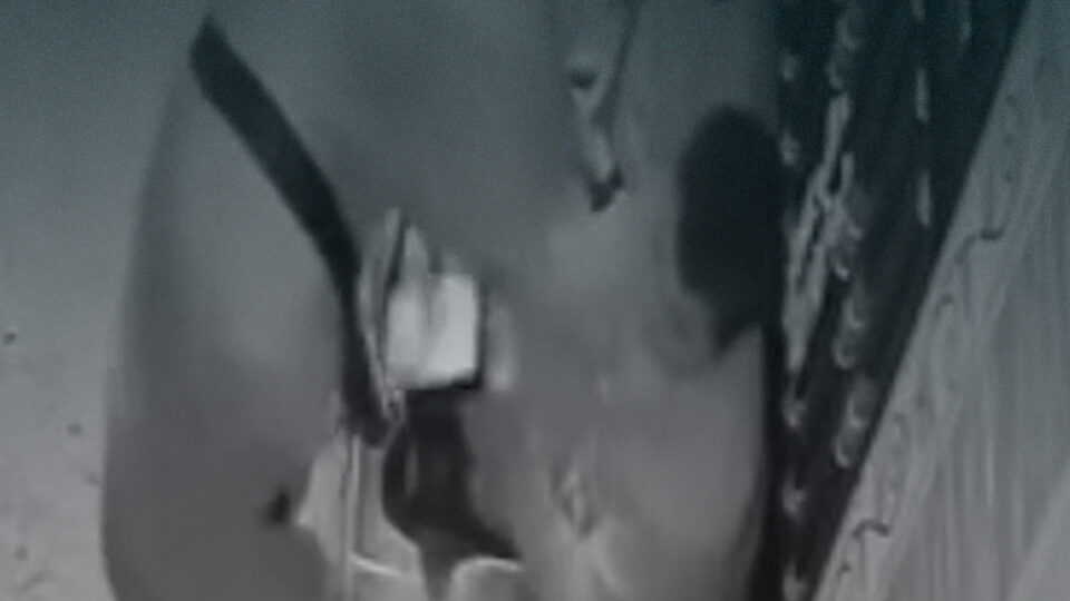 كاميرا المراقبة توثق سرقة أطفال في طنجة