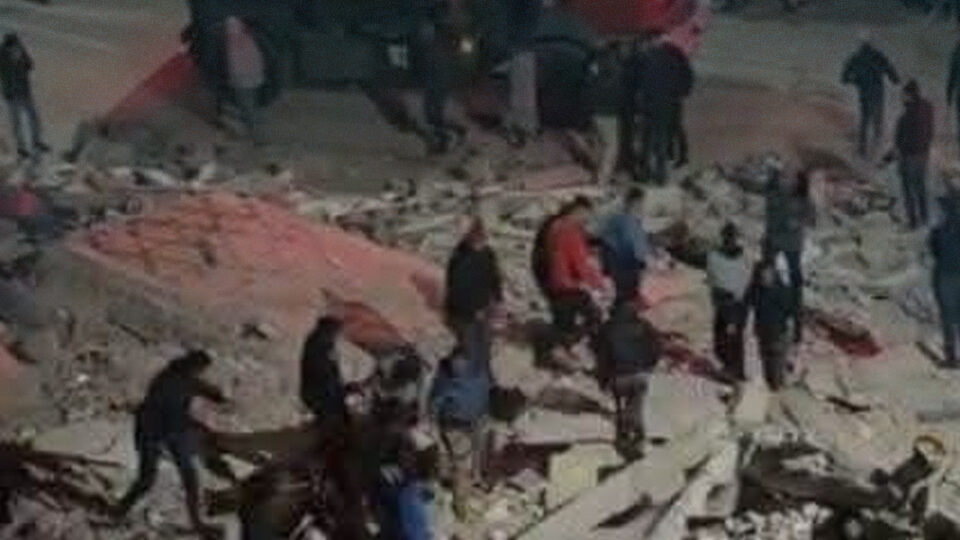 النيابة العامة بفاس تفتح بحثا قضائيا في الحادث المفجع لانهيار بنايتين متجاورتين