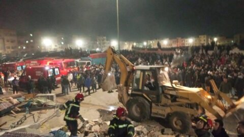 مصدر: البنايتان المنهارتان بفاس شُيّدتا سنة 2007 ضمن برنامج محاربة دور الصفيح