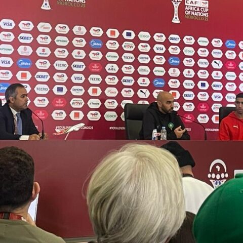 الركراكي يطالب الجماهير المغربية بالمساندة القوية لأسود الأطلس