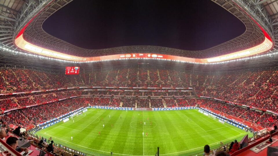 كأس إفريقيا للأمم 2025.. الملاعب المغربية تتغلب على تقلبات أحوال الطقس