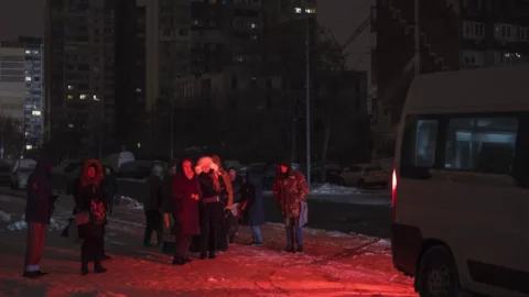 الاتحاد الأوروبي يرسل مئات مولدات الكهرباء الى أوكرانيا