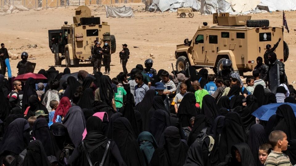 ملف “مغاربة سوريا” يعود للواجهة مع ترحيل معتقلي داعش.. هل تقترب الرباط من إجلائهم؟