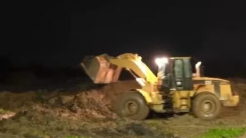 القصر الكبير.. أشغال عاجلة لإنشاء حاجز وقائي لحماية الساكنة من فيضان نهر اللوكوس