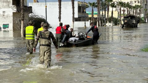 القصر الكبير .. القوات المسلحة الملكية والسلطات المدنية يتعبأون للحد من مخاطر الفيضانات