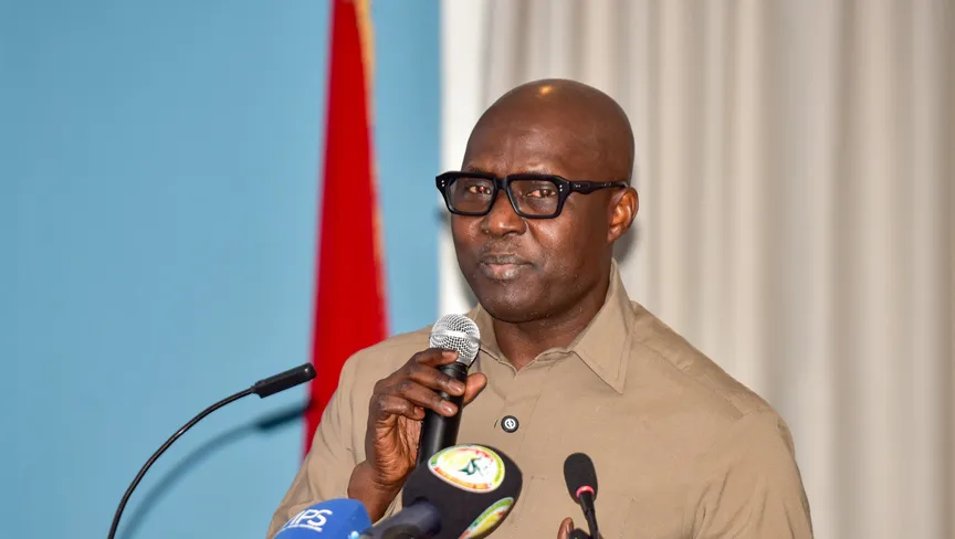 رئيس الاتحاد السنغالي: لم نقبل بظروف غير لائقة قبل نهائي الـ”كان” وندعم “ثياو”