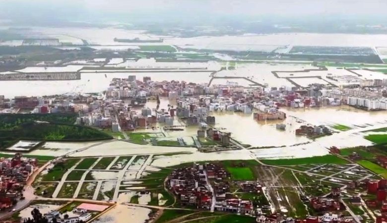 “القصر الكبير” تحت الماء.. ليلة ثانية عصيبة على ضفاف وادي اللوكوس