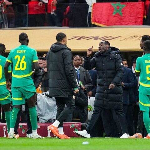 مسؤول في “الكاف” يعتذر للمغرب: القوانين لم تطبق كما يجب في نهائي أمم إفريقيا