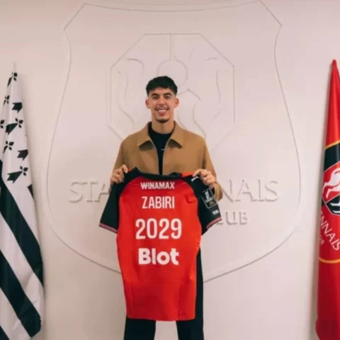 ياسر الزابيري يحمل ألوان رين الفرنسي حتى 2029