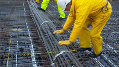 تقرير: اختلالات وراء غلاء حديد الخرسانة وهوامش ربح ضعيفة رغم ارتفاع الأسعار