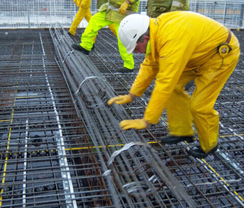 تقرير: اختلالات وراء غلاء حديد الخرسانة وهوامش ربح ضعيفة رغم ارتفاع الأسعار