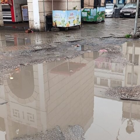 أمطار الدار البيضاء تصل البرلمان وتضع مجلس المدينة في مرمى الانتقادات