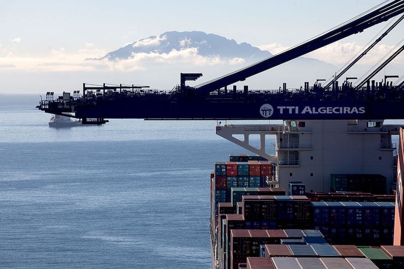 استئناف حركة الملاحة البحرية بين ميناءي الجزيرة الخضراء وطنجة المتوسط