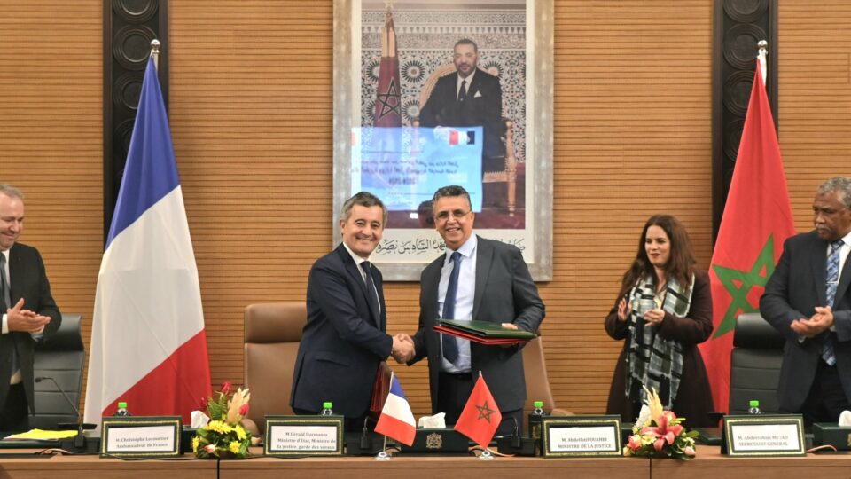 المغرب وفرنسا يوقعان خطة عمل للتعاون التقني في مجال العدالة للفترة 2026–2028