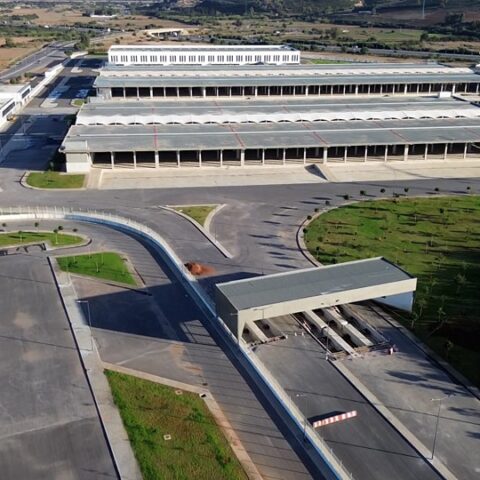 بعد سنة من انتهاء الأشغال.. استمرار غلق سوق الجملة الجديد بالرباط يثير الجدل