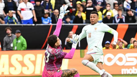 مبابي يقود فرنسا للانتصار على البرازيل في مباراة مؤلمة