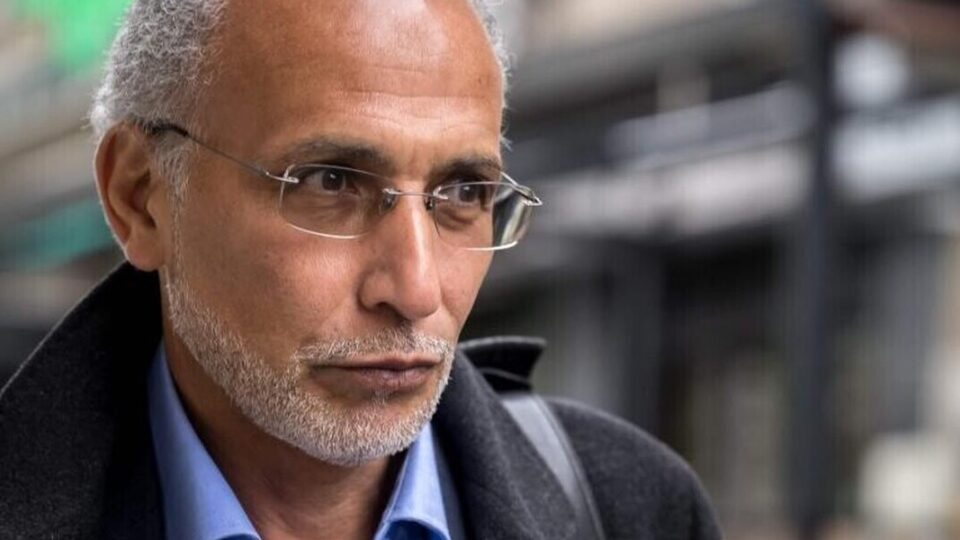 القضاء الفرنسي يحكم غيابيا على طارق رمضان بالسجن 18 عاما بتهمة الاغتصاب