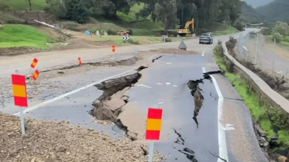 لتقييم أضرار الطرق بعد الفيضانات.. حموني يدعو لاجتماع في البرلمان بحضور بركة