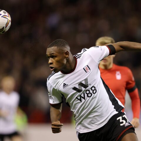 عيسى ديوب يقترب من تمثيل المنتخب الوطني