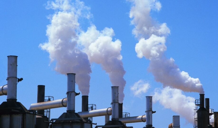 التوقيع بالرباط على بروتوكول اتفاق للتعاون الدولي بهدف تعزيز إزالة الكربون الصناعي