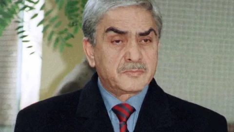 بعد صراع مع المرض.. وفاة رئيس الجزائر الأسبق اليامين زروال