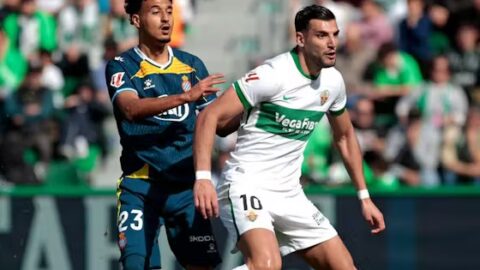 من المدرجات إلى المستطيل الأخضر.. العنصرية ترخي بظلالها على الملاعب الأوروبية