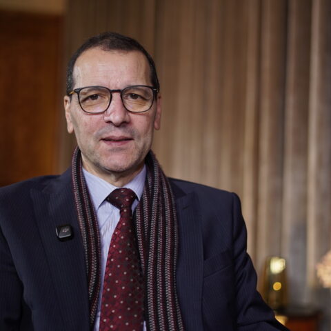 الصمدي: جهات ضغط وراء تجميد مرسوم لغات التدريس بهدف استمرار فرنسة المواد العلمية