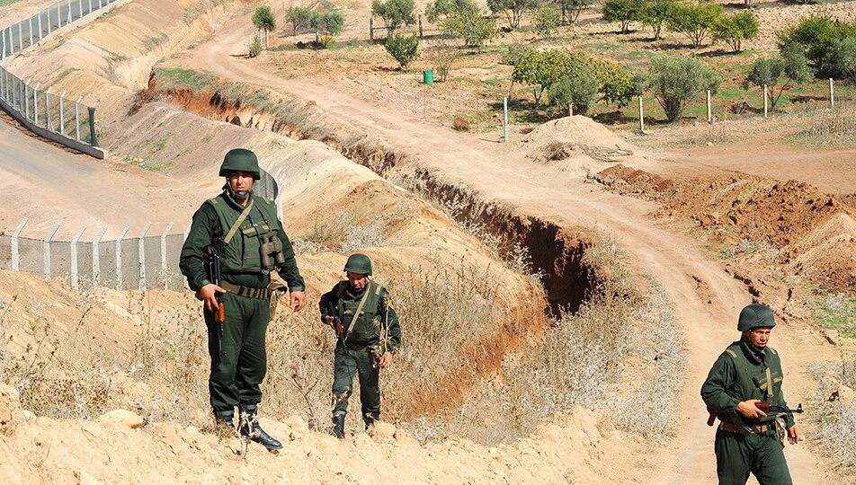 استنكار لاستمرار استفزازات الجيش الجزائري بمنطقة “إيش” الحدودية ومطالب بحماية الساكنة