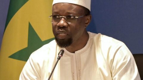 السنغال تعلق سفر وزرائها إلى الخارج في ظل الصعوبات الاقتصادية