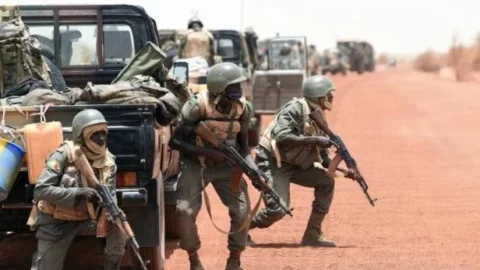 خبير أمني: هجمات باماكو ردّ على سحب مالي الاعتراف بـ”البوليساريو”