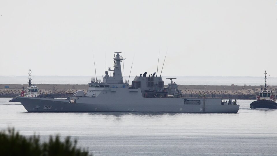 إسبانيا تجري آخر الاختبارات على سفينة “الحسن الأول” قبل تسليمها للبحرية الملكية