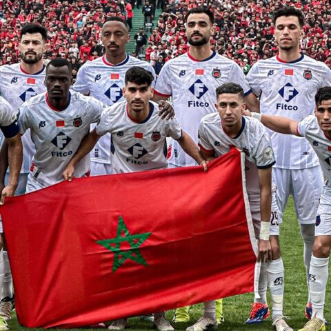 قميص آسفي بدون العلم المغربي.. فرحاني ينهي الجدل