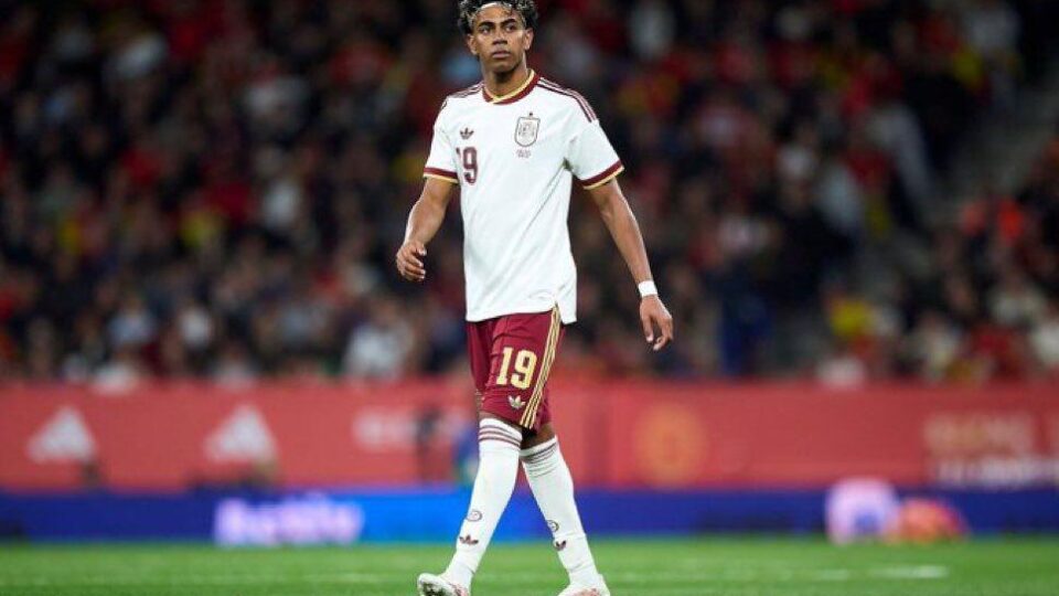 بعد ودية مصر.. يامال: الهتافات ضد المسلمين جهل وعنصرية