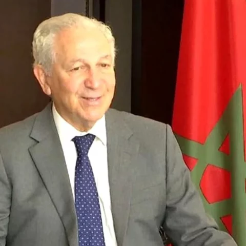 وفاة الدبلوماسي و السفير المغربي السابق عزيز مكوار