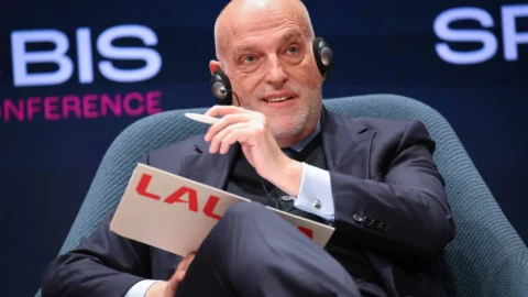 تيباس: نرحب بفكرة إجراء مباراة في الملعب الجديد للدار البيضاء- حوار