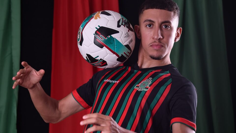 رغم العروض الإيطالية.. الجيش الملكي يتمسك بلاعبه البوشقالي