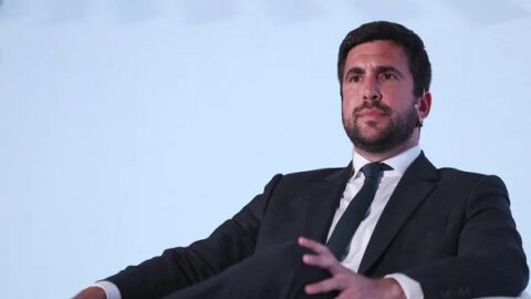 ريكيلمي يعلن ترشحه رسميا لرئاسة ريال مدريد في مواجهة بيريز