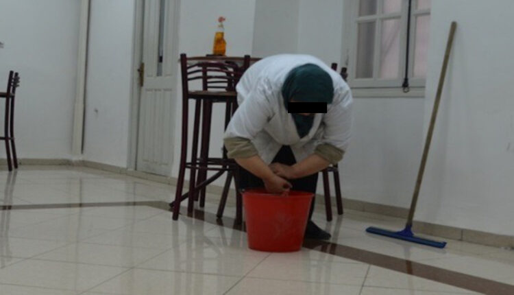 أجور لا تتعدى 500 درهم.. أوضاع كارثية لعمال الحراسة والنظافة في قطاع التعليم بميدلت