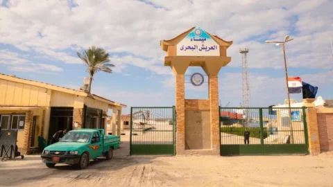 مصر تغلق ميناء العريش البحري بسبب سوء الأحوال الجوية